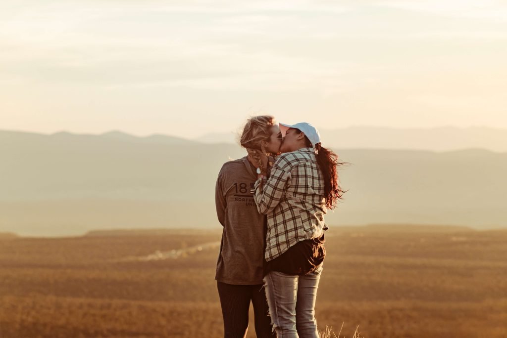 A couple kisses as the sun sets representing a couple who has benefited from Couples Counseling in Pasadena, CA.